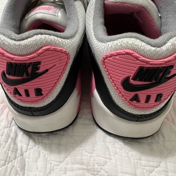 Nike Air Max Women’s 10 - Picture 2 of 3